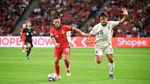 Tiền đạo Shawal Anuar của đội tuyển Singapore: Từ lao công, shipper, đến chân sút hàng đầu ASEAN Cup