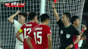 Ngôi sao số 1 ĐT Indonesia xin lỗi khi đội nhà bị loại, chia tay AFF Cup với nhiều thẻ đỏ nhất giải