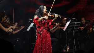 Violinist Trịnh Minh Hiền đánh dấu 24 năm sáng tác với album "Hà Nội, Hà Nội"