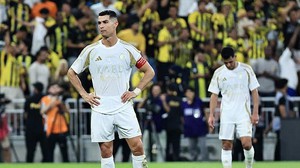 Ronaldo ghi bàn, Al Nassr vẫn thua Al Ittihad của Benzema, lại xa vời với danh hiệu