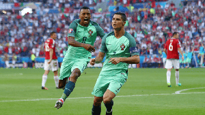 Luis Nani giải nghệ, người hâm mộ nhắc lại khoảnh khắc gây tranh cãi nhất sự nghiệp liên quan tới Ronaldo