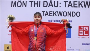 Ăn tết xa nhà, nữ võ sĩ Việt Nam giành huy chương danh giá tại Canada, chạy đà hoàn hảo cho vòng loại Olympic
