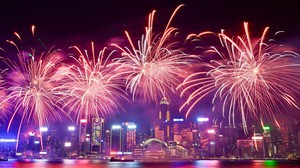 Gần 24.000 quả pháo hoa thắp sáng bầu trời Hong Kong (Trung Quốc)
