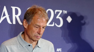 CHÍNH THỨC: HLV Klinsmann bị sa thải, người thay thế dẫn dắt ĐT Hàn Quốc ở trận gặp Thái Lan được hé lộ