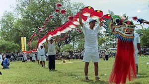 Cuộc đời sau ống kính: Nhớ cánh diều rồng xứ Huế