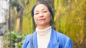 Nhà văn Nguyễn Thị Anh Đào với 'Mùa hoa phố Hội'