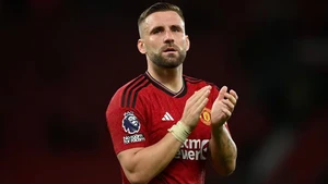 Luke Shaw gặp vấn đề giữa lúc MU đang tranh vé dự C1, Ten Hag đối mặt bài toán khó