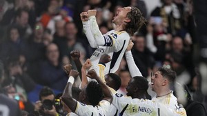 Kết quả bóng đá La Liga: Luka Modric đi vào lịch sử La Liga khi lập siêu phẩm giúp Real Madrid chiến thắng