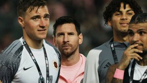 Tiết lộ gây sốc về việc Messi không thi đấu tại Hong Kong