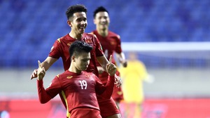 Quang Hải và Văn Thanh lập 'siêu phẩm', ĐT Việt Nam thắng đậm Indonesia ở vòng loại World Cup