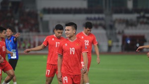 Vì sao Quang Hải không được thi đấu trước Indonesia?