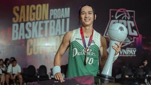 Tay ném gốc Việt xô đổ kỷ lục, chinh phục đỉnh cao bóng rổ