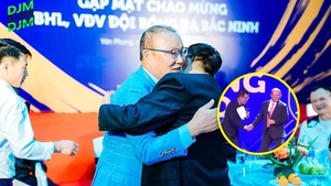 HLV Park Hang Seo xử lý khéo khi bị hỏi về khả năng trở lại dẫn ĐT Việt Nam