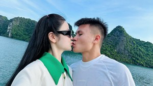 Quang Hải và Chu Thanh Huyền khiến cộng đồng mạng thích thú với hình ảnh ngọt ngào 