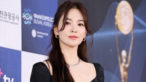 Song Hye Kyo đàm phán đóng chính trong phim về showbiz Hàn