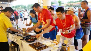 Gofood tự hào đồng hành cùng giải chạy Tay Ho Half Marathon 2024