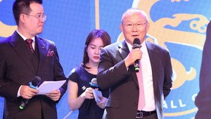 HLV Park Hang Seo có chiến thắng đầu tay trong ngày tái xuất bóng đá Việt Nam