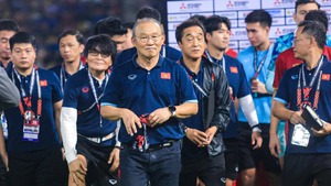 Tin nóng bóng đá Việt 21/4: HLV Park Hang Seo khó trở lại đội tuyển Việt Nam, báo Thái ca ngợi HLV Hoàng Anh Tuấn và học trò
