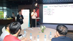 HLV Việt Nam làm quen với khái niệm huấn luyện tinh thần