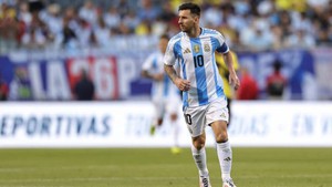 Đồng đội mắc sai lầm, Messi và ĐT Argentina vẫn giành chiến thắng trước thềm giải đấu châu lục