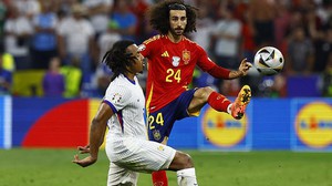 Marc Cucurella: Từ 'cừu đen' của Chelsea tới hậu vệ trái hay nhất EURO 