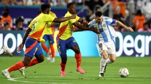 TRỰC TIẾP bóng đá Argentina vs Colombia, CK Copa America 2024: Messi khóc khi rời sân