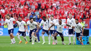 Pickford tỏa sáng trong loạt luân lưu, Anh lội ngược dòng hạ Thụy Sĩ, hiên ngang vào bán kết EURO 2024