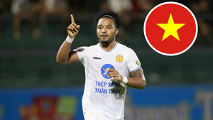 Rafaelson bất ngờ nói tiếng Việt khi nhận hàng loạt giải thưởng V-League, triệu fan chờ nhập tịch