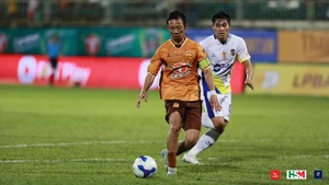 Tin nóng bóng đá Việt hôm nay 25/9: ĐKVĐ V-League bổ sung ngoại binh, tiền vệ của ĐT Việt Nam lọt top Vua phá lưới