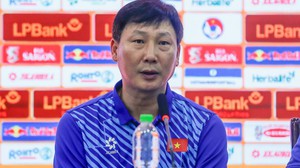 HLV Kim Sang Sik: ‘Tôi dành trận đấu gặp Nga cho Đặng Văn Lâm'