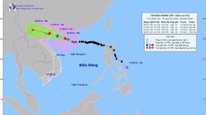 Bão số 3 đã vào vịnh Bắc Bộ và giảm hai cấp