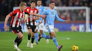 Nhận định bóng đá hôm nay 14/1: Brentford vs Man City, Nottingham vs Liverpool