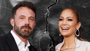 Jennifer Lopez và Ben Affleck hoàn tất thủ tục ly hôn sau 5 tháng chia tay bất ngờ