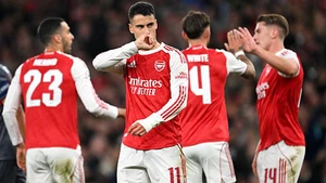 Arsenal toàn thắng, Man City mất điểm đáng tiếc ở Champions League