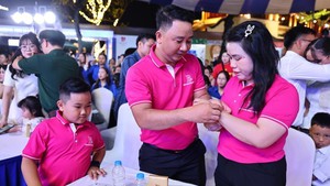 Vinh danh 10 “Gia đình trẻ hạnh phúc” năm 2025