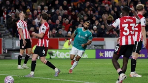 Salah ghi bàn, Liverpool vẫn thua trận thứ 4 liên tiếp ở Ngoại hạng Anh