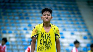 'Xin cha bỏ bia', thông điệp lay động từ màn ăn mừng ở giải bóng đá trẻ quốc gia