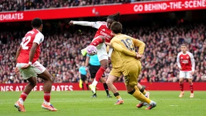 Arsenal phải vô địch Premier League mùa này
