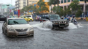 Miền Trung tiếp tục mưa to, lũ đặc biệt lớn dự báo kéo dài đến cuối tháng 10