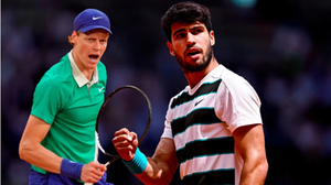 Jannik Sinner có thể vượt qua Alcaraz để giành lại ngôi số 1 thế giới ngay sau giải Paris Masters 2025