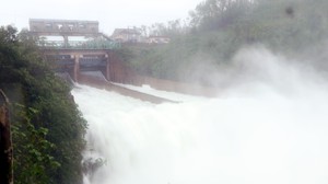 Hà Tĩnh chủ động xã lũ bảo đảm an toàn hồ, đập 