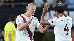 Lịch thi đấu bóng đá hôm nay 5/10: Trực tiếp Brentford vs Man City, Sevilla vs Barcelona