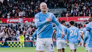 Man City thắng tối thiểu, tiếp tục bám đuổi ngôi đầu