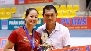Tin nóng thể thao tối 8/10: Huyền thoại bóng chuyền nữ Việt Nam lập kỳ tích đặc biệt ở tuổi U50