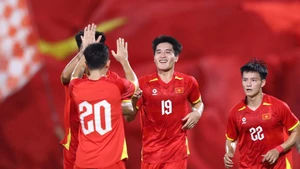 Lịch thi đấu bóng đá hôm nay 12/11: Trực tiếp U22 Việt Nam đấu với U22 Trung Quốc