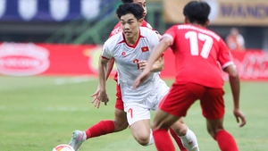 HLV Kim Sang Sik 'chỉnh' hàng công U22 Việt Nam trước SEA Games 33