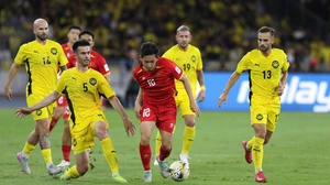 Cục diện bảng F vòng loại Asian Cup 2027: ĐT Việt Nam tiếp tục bám đuổi, Malaysia thấp thỏm