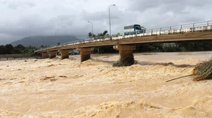 Tiếp tục có mưa lớn, lũ trên các sông ở Khánh Hòa đang lên nhanh