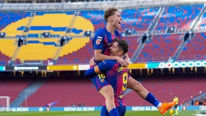 Barcelona trở về Camp Nou: Barca lợi hại của Flick đã trở lại