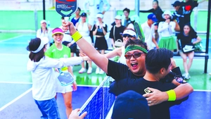 Pickleball là môn thể thao duy nhất dù thua cả ngày vẫn... mỉm cười